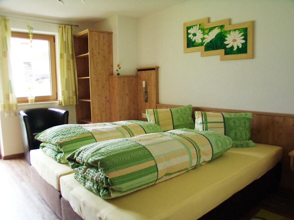 Landhaus Alpensonne Neustift im Stubaital Habitación foto